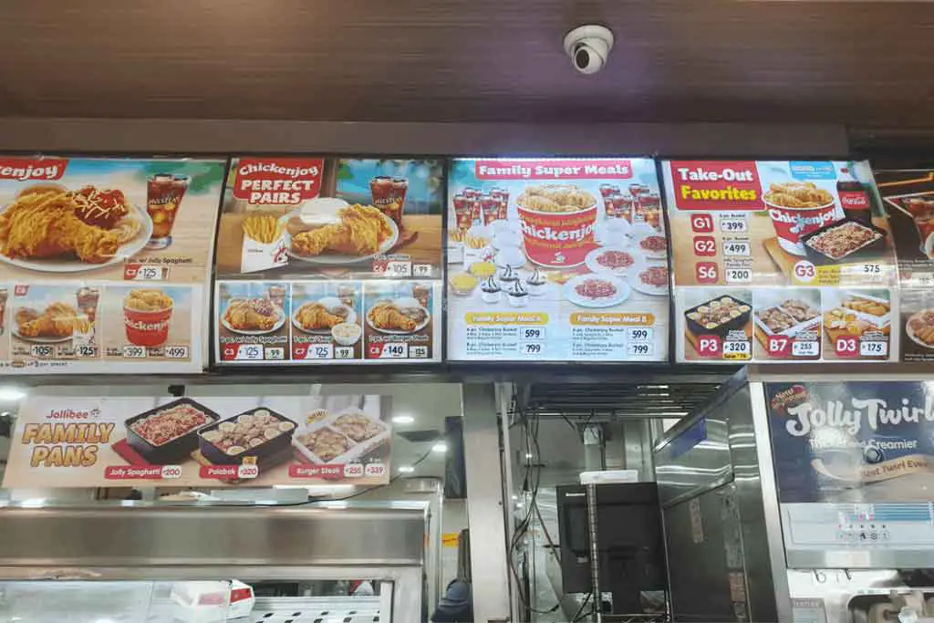 Jollibee In store Menu Philippines 2021 Chicken Joy Perfect Pair, Family Super Meal
